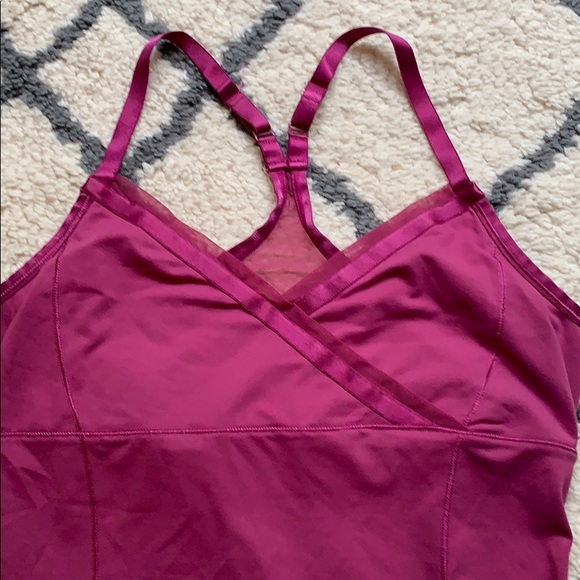 Sold ALO Yoga workout top - Picture 3 of 6